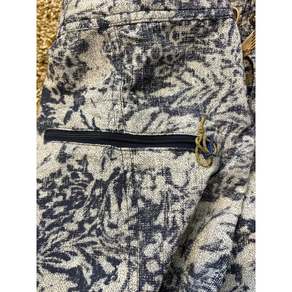 Patagonia Floral Pattern Nylon Board Shorts w/ Drawstring Mens Size 36